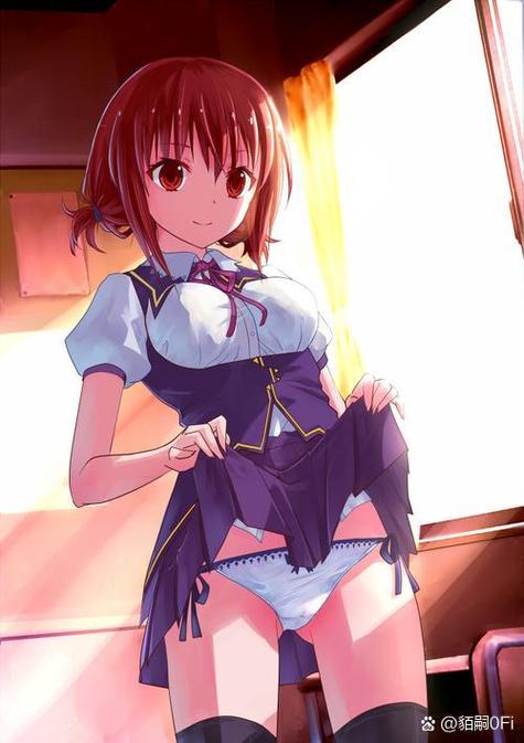 裙底风光图引热议：是意外还是炒作？真相究竟如何？