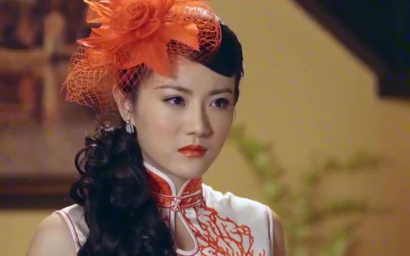 王牌女特工：抗战烽火中的巾帼英雄传奇