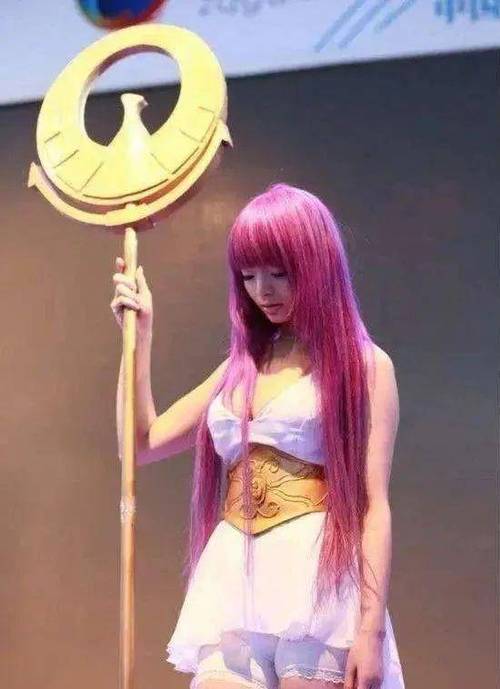 她是“歪歪李玲”？从CJshowgirl到演员的华丽转身