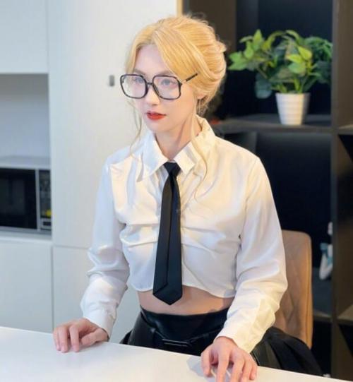 小苍男人装大片再掀回忆杀，网友：青春的回忆