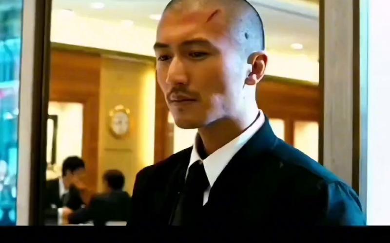 线人谢霆锋：影帝级演技巅峰之作，细鬼角色深入人心