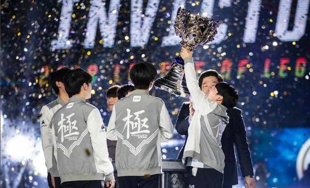 2016LOL全明星赛回顾：Uzi夺冠，精彩瞬间重温！