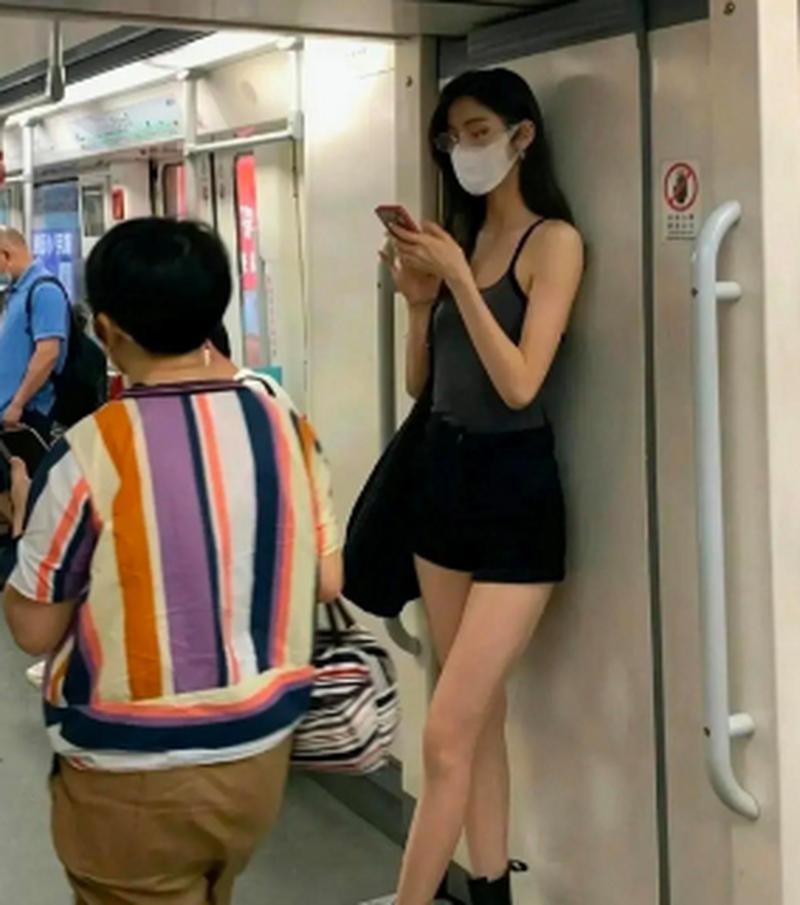 AI一键脱除衣物功能：真的存在吗？安全吗？
