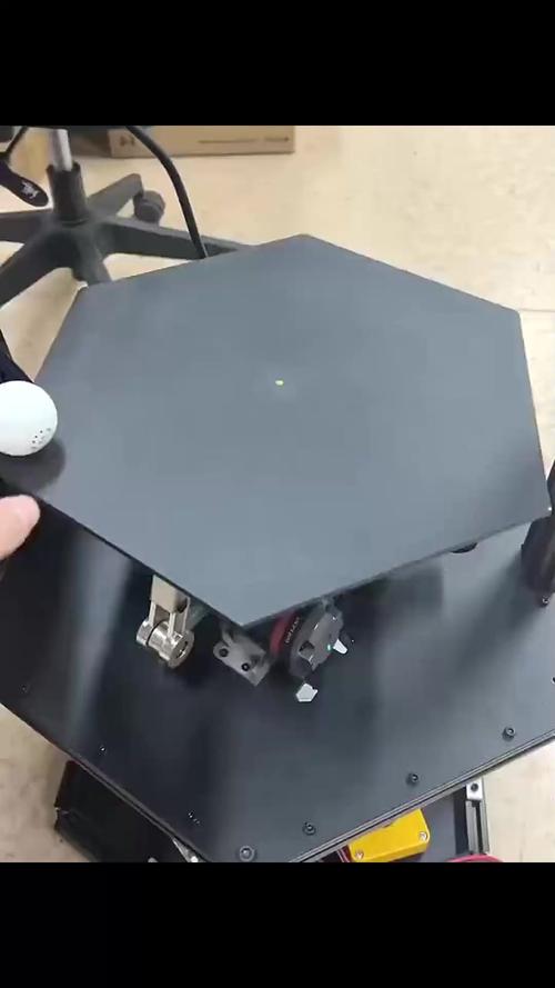 3D高空平衡球游戏：超真实画面，感受空中平衡的魅力